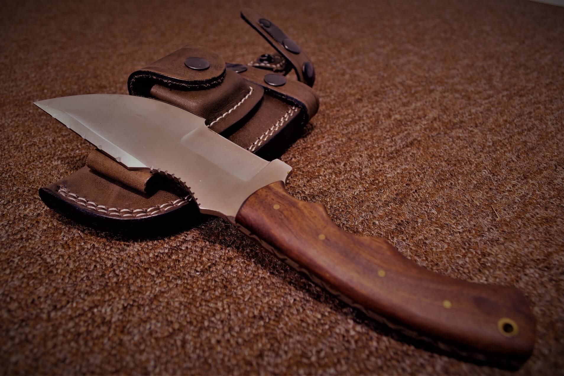 handmade hunting knife